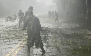杜蘇芮颱風肆虐澎湖　國軍第一作戰區投入災後復原
