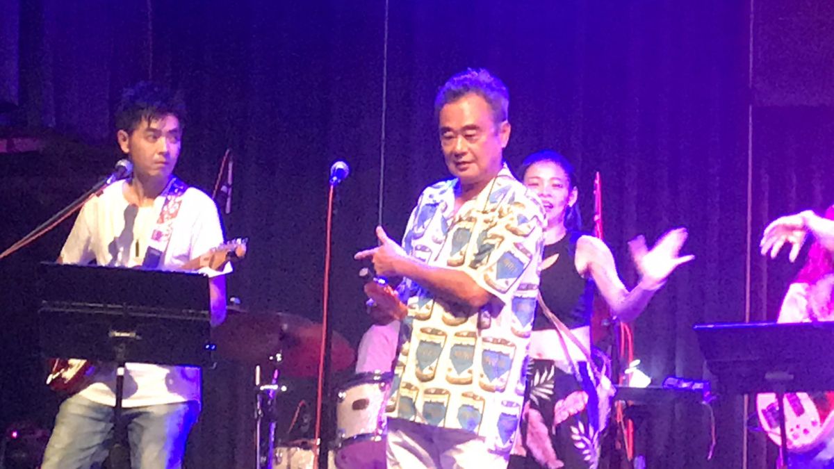 ▲陳昇不理被爆性騷擾，依舊照常開唱。（圖／讀者提供）