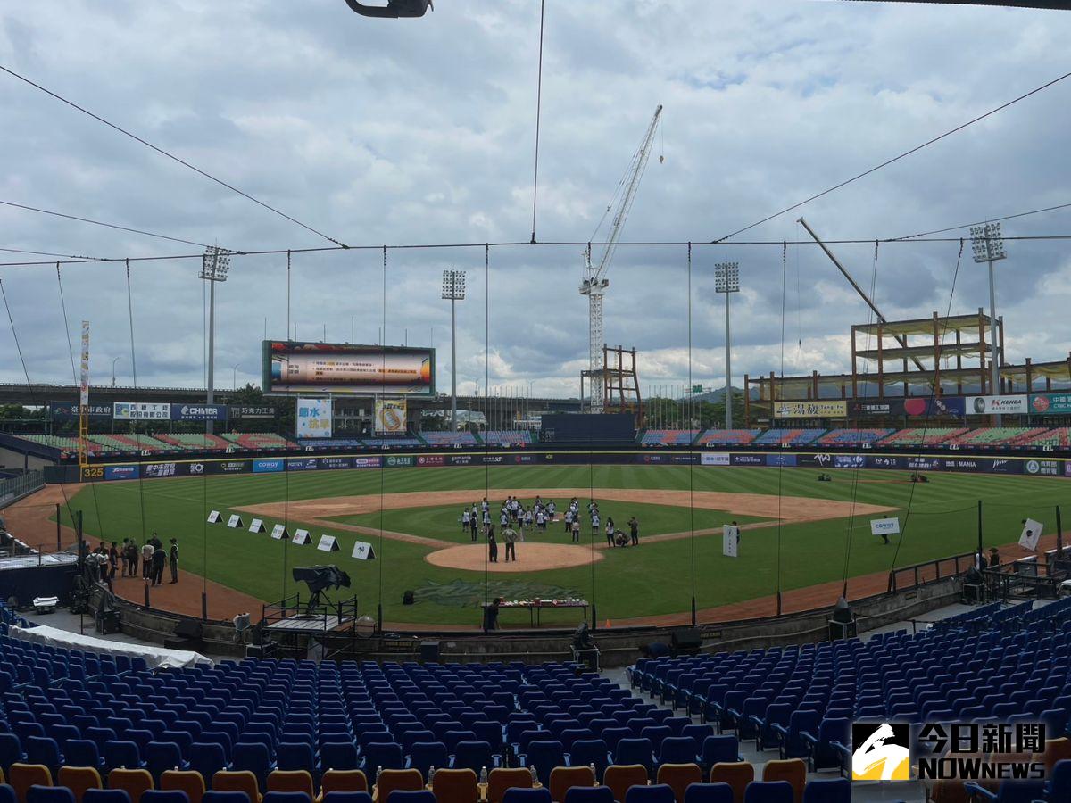 ▲中職明星賽在台中洲際棒球場舉行，現場天氣晴朗，帶有微風。（圖／吳政紘攝）