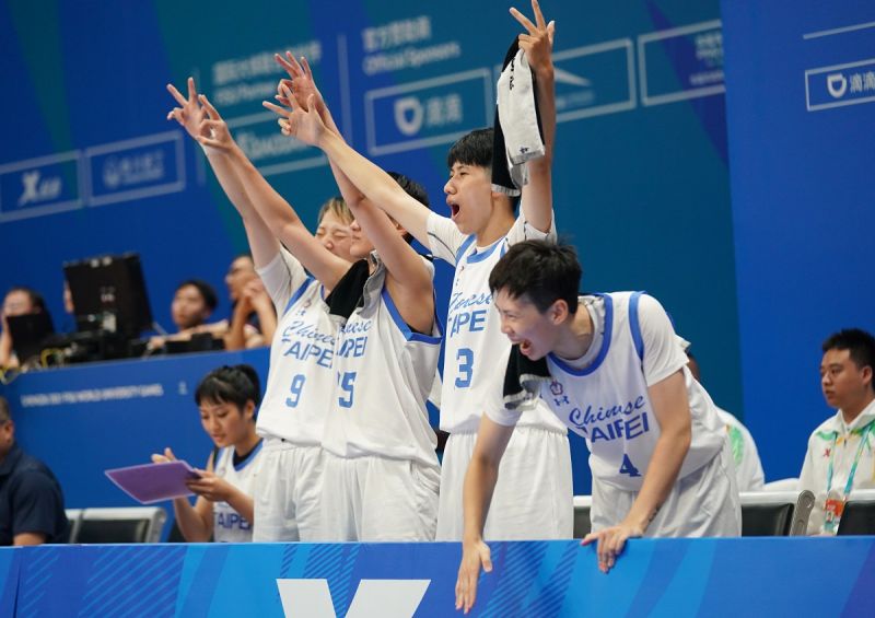 ▲中華女籃代表隊世大運預賽第2戰對上的是歐洲球隊斯洛伐克，球隊靠著第三節「一波流」攻勢逆轉，最終以69:61拿下2連勝。（圖／大專體總提供）