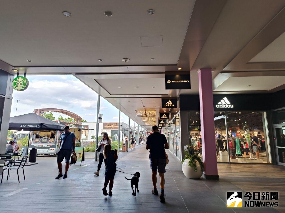 ▲捷克觀光局表示，通常如廁收費介於10克朗至20克朗之間，想要找免費廁所，大多都在「Mall（商場）」裡。（圖／記者許若茵攝）