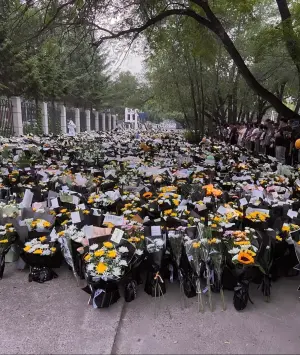 鮮花革命醞釀中？齊齊哈爾11死事故　中國急維穩遭諷「連花都怕」
