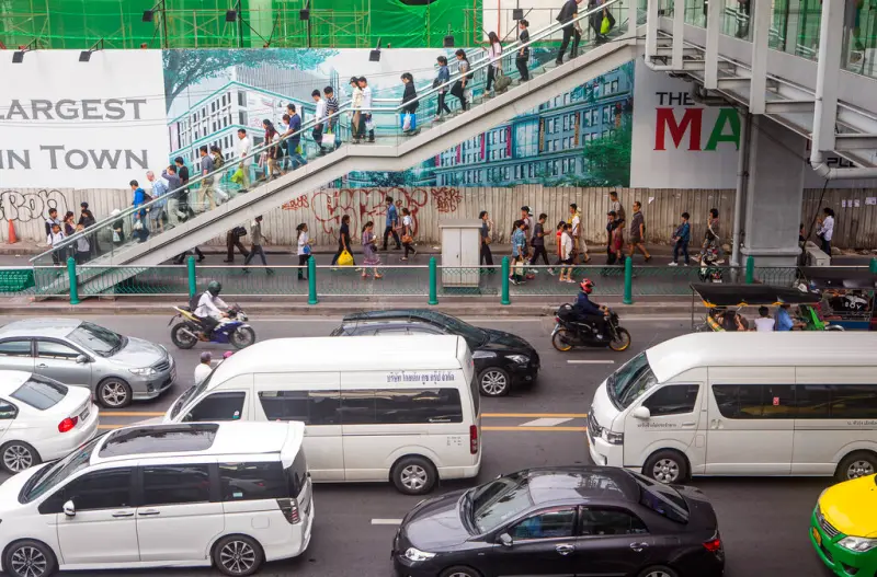 ▲中國宣佈旅遊解禁，大批中國旅客準備出發泰國。圖為泰國曼谷街景。（圖／美聯社／達志影像）