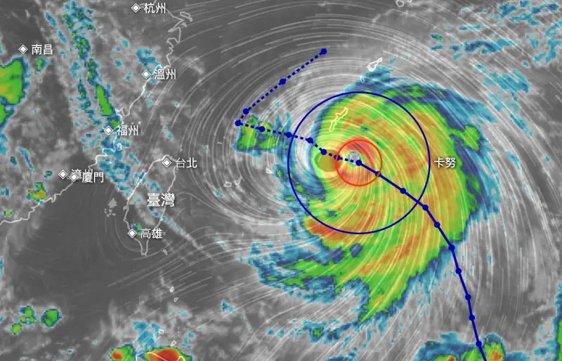 ▲卡努颱風週四週五北轉時最接近台灣，且暴風圈很靠近台灣，氣象局確定將發布海警，陸警未來也很可能「一不小心就發布」。（圖／NCDR）
