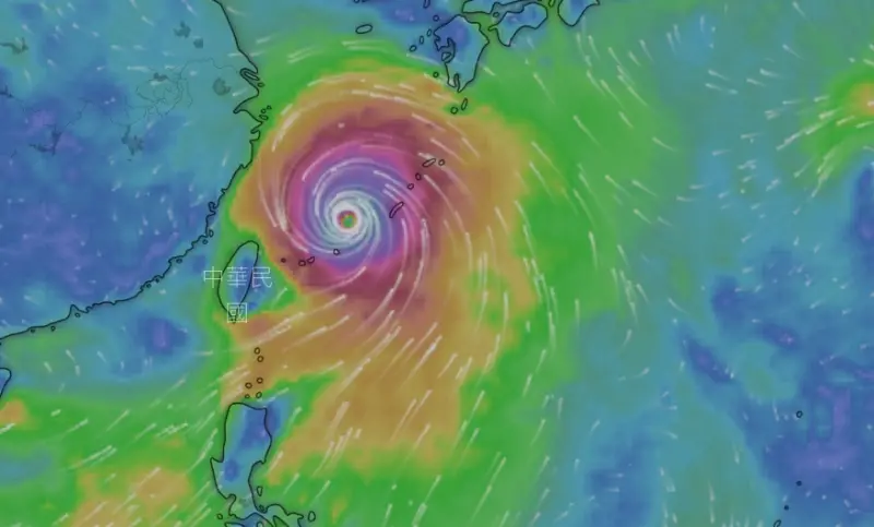 ▲卡努颱風明日將會接觸北台灣，後續也會為南部帶來雨勢，有民眾留言詢問「中南部會放假嗎」，氣象專家彭啟明也給予回應。（圖／翻攝NCDR）