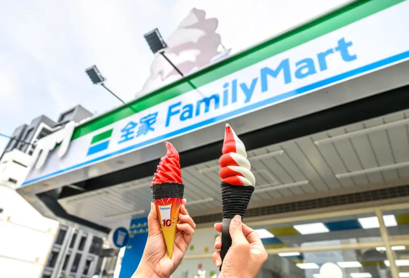 ▲全家「Fami!ce」霜淇淋邁入10週年，目前約有逾2千間店舖販售，累積超過50億元商機。（圖／全家提供）