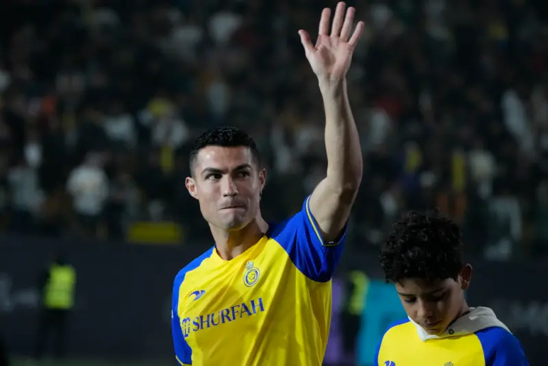▲「C羅」Cristiano Ronaldo為沙烏地阿拉伯足球超級聯賽艾納斯隊效力，在比賽中打進關鍵頭球。（圖／美聯社／達志影像）