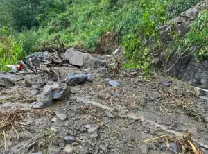 卡努颱風侵襲！阿里山達邦、新美土石崩落道路不通　鄉公所處理中
