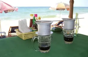 越南獨有咖啡？「國民特調」人手一杯　冰滴煉乳咖啡風靡全球
