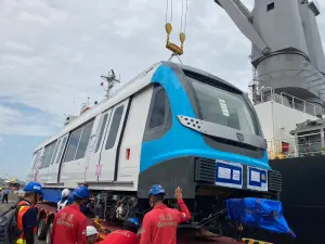 ▲捷運三鶯線首列車抵達台北港。（圖 ／新北市捷運工程局提供）