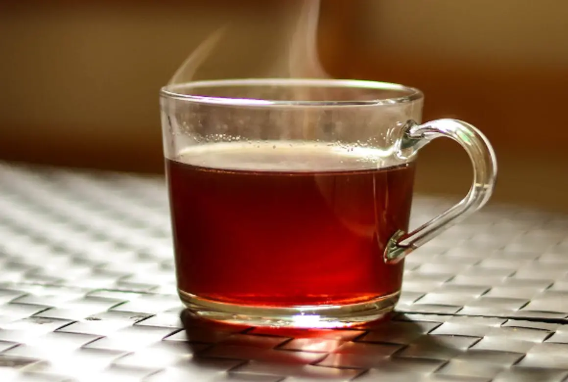 ▲腎臟科醫師江守山日前就在節目上分享一起案例，國外1名年輕天天飲用大量茶飲，最終卻導致腎臟出狀況。（示意圖／Pexels）