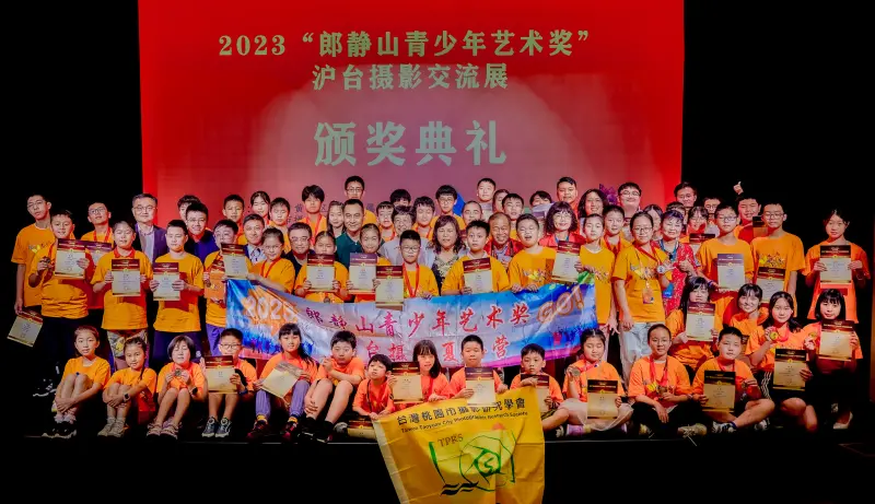 ▲施美鈴這次帶著台灣一行25名的成員，遠赴上海參與「郎靜山青少年藝術獎」，並獲得極佳的成績，收穫滿滿。（圖／施美鈴提供）