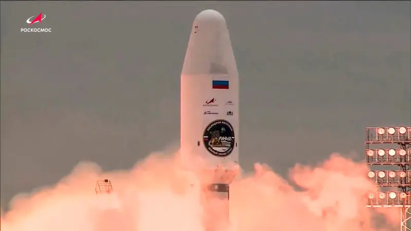 ▲俄羅斯11日發射一枚攜帶登陸器的聯合號（Soyuz）火箭前往月球，展開俄國47年來首次登月任務。（圖／美聯社／達志影像）