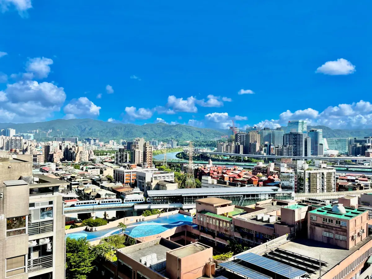 ▲北捷哪站房市交易最熱？永慶房屋整理上半年北捷運量前十名，發現西門站以281案奪冠，平均每周成交5間以上，而忠孝復興站平均成交單價99.9萬元／坪最貴。（示意圖／永慶房屋提供）