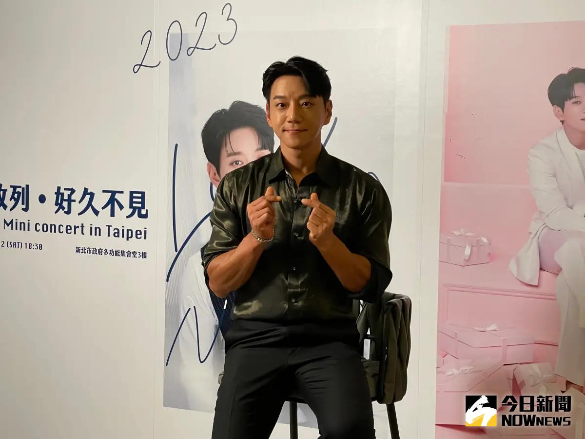 ▲黃致列11日跟NU'EST的黃旼炫搭同班機抵台。（圖／記者陳雅蘭攝）