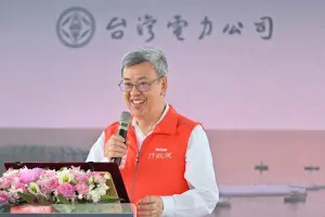 為風電中心祈福 陳建仁:太陽北風吵來吵去沒意思、合作會更好 ▲行政院長陳建仁指彰濱外海是全世界十大風場之一,若沒好好天助自助、發展風力發電,真的是暴殄天物。(圖/行政院提供,2023.08.13)