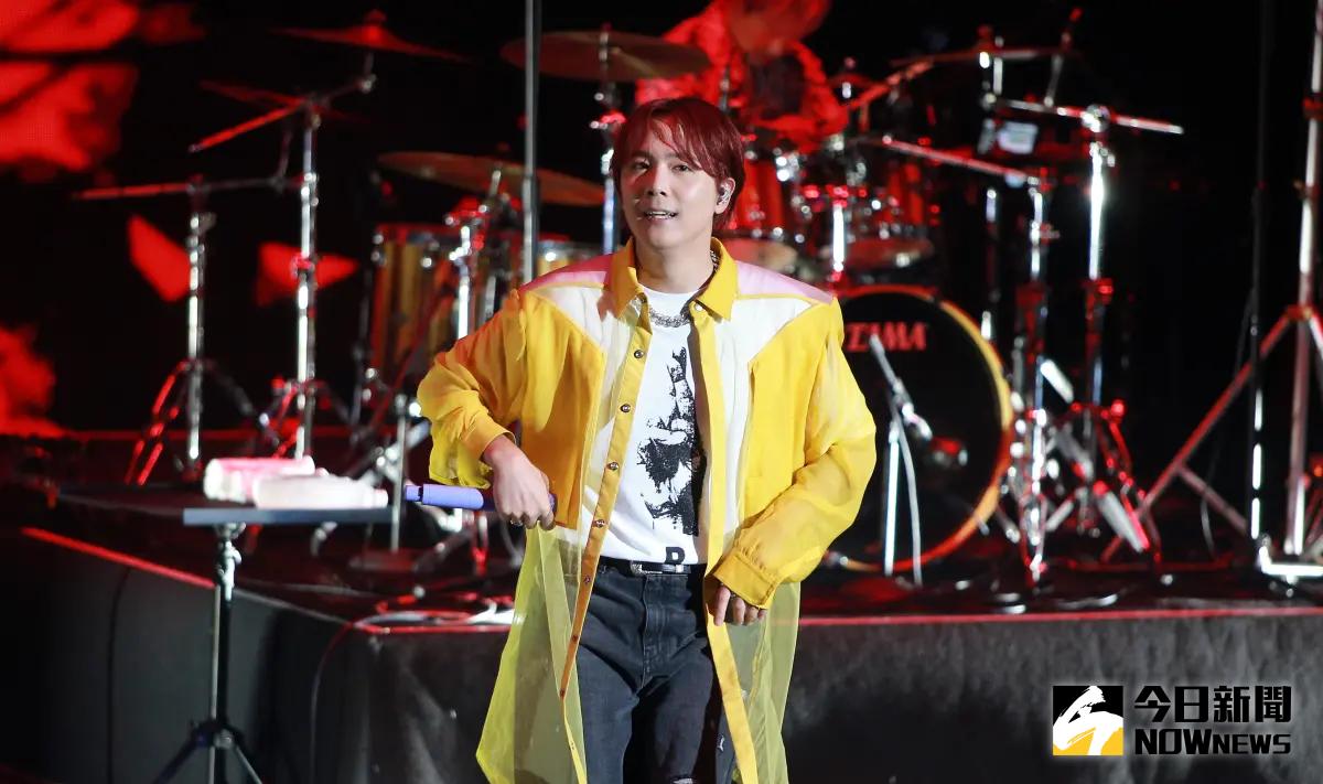 ▲FTISLAND主唱李洪基火力全開，展現滿滿演唱能量。（圖／記者葉政勳攝）