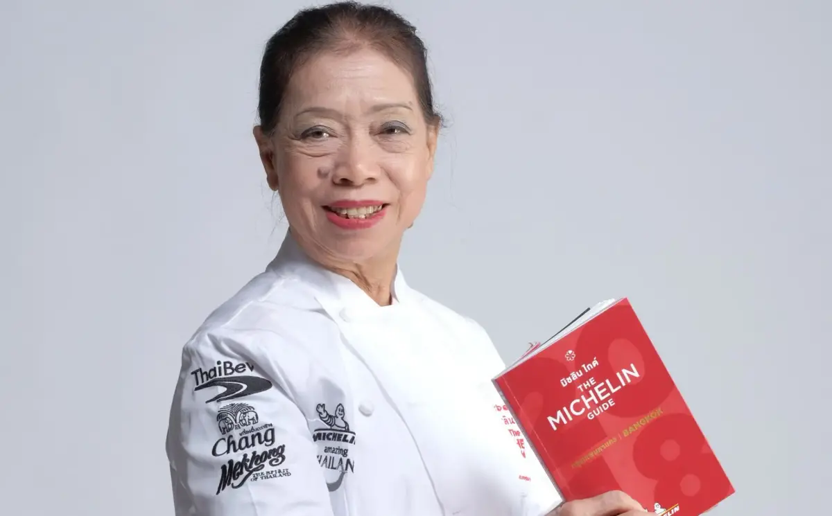 ▲泰國曼谷獲米其林一星認證的路邊攤「Jay Fai」，是許多觀光客喜愛的街邊美食店，現驚傳老闆娘「痣姐」將於月底退休。（圖／翻攝米其林官網）