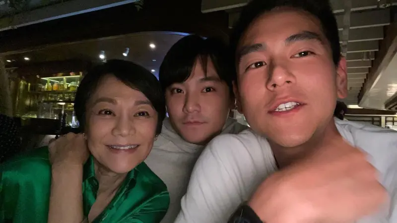 ▲Oscar（中）是張艾嘉兒子。（圖 / mroscarwang IG）