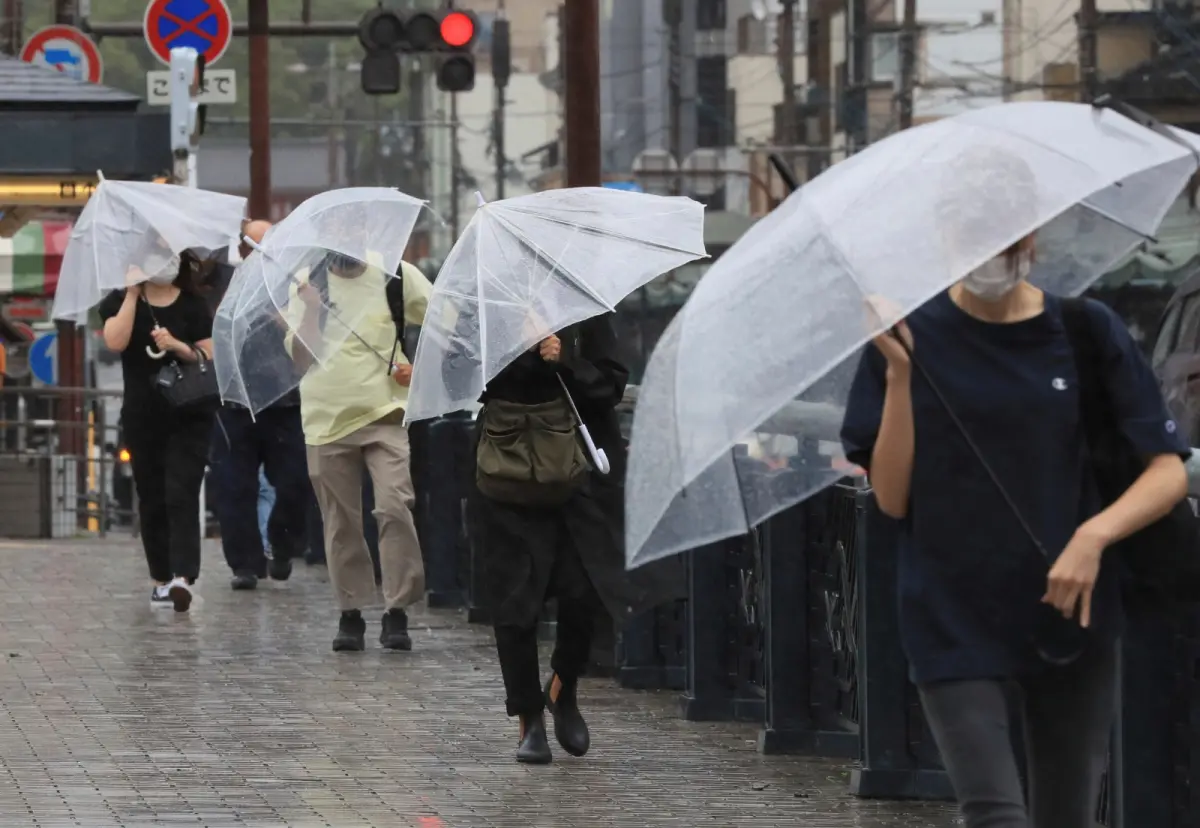 ▲颱風蘭恩今天清晨在日本和歌山縣登陸，有超過800個航班取消，數萬戶家庭停電。（圖／美聯社／達志影像）