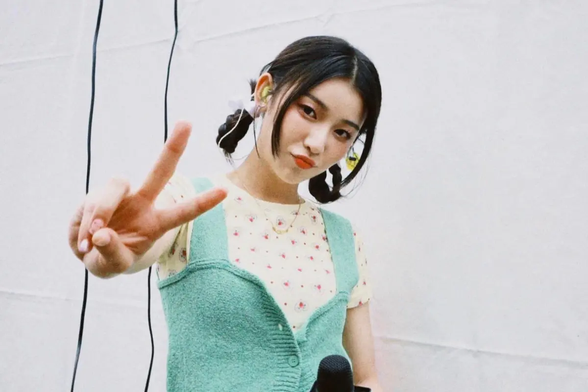 ▲八三夭邀請采子當演唱會嘉賓，粉絲不認同紛紛洗版砲轟，采子也因此影響到「一日店長」工作。（圖 / 采子臉書）