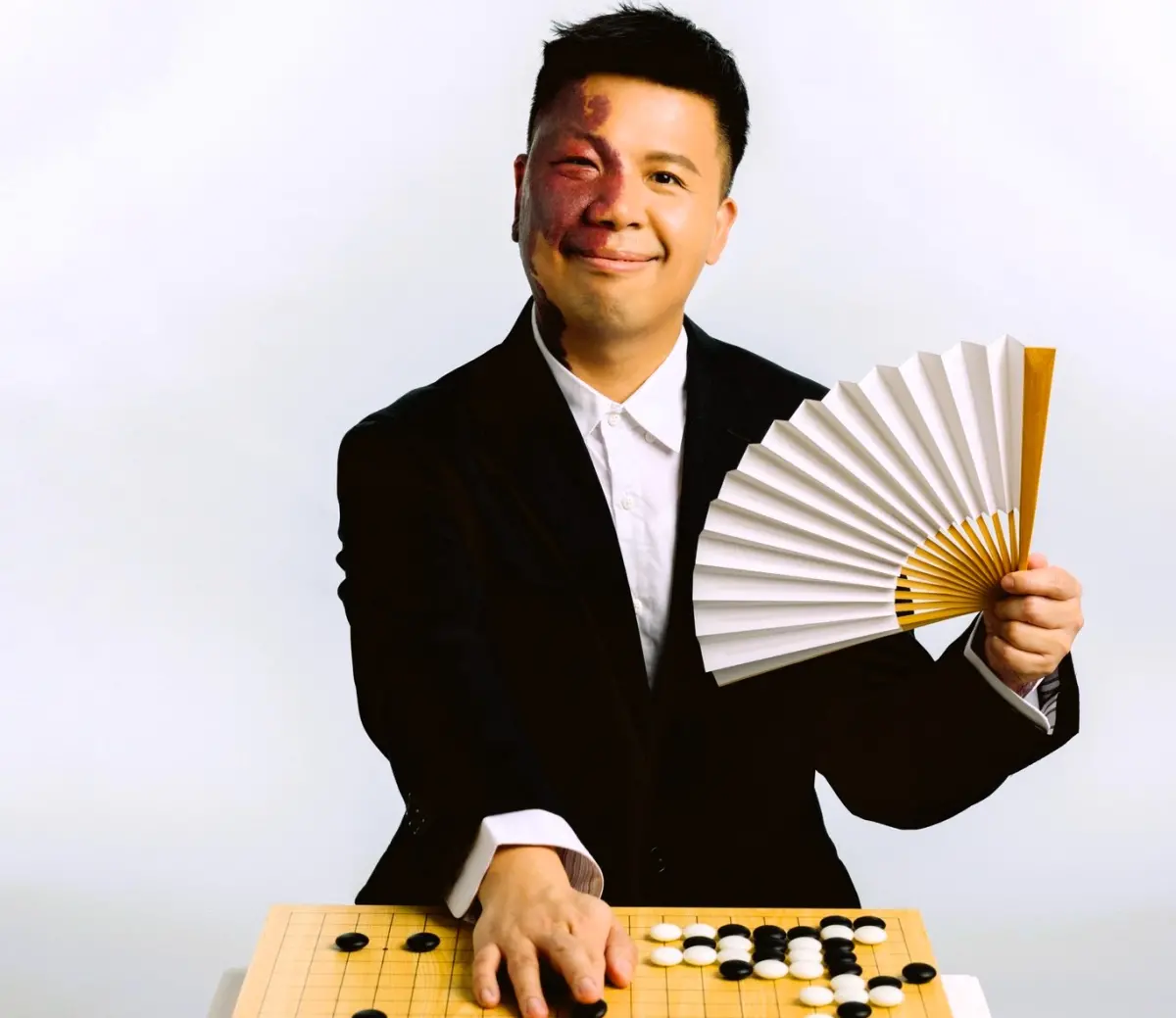 ▲遭蘇聖芳控訴性騷和集體霸凌，亞運圍棋總教練「紅面棋王」周俊勳決定請辭。（圖／取自周俊勳臉書）