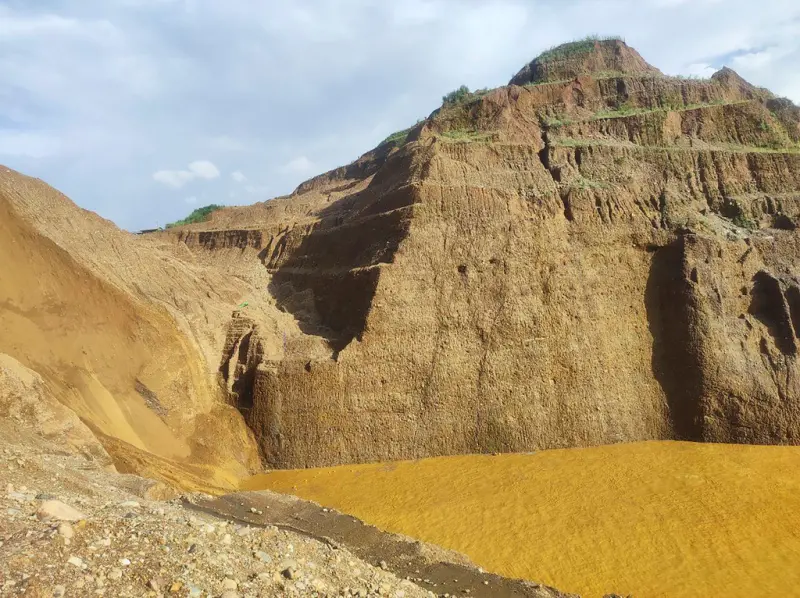 ▲緬甸北部發生玉石礦場坍塌悲劇。（圖／美聯社／達志影像）