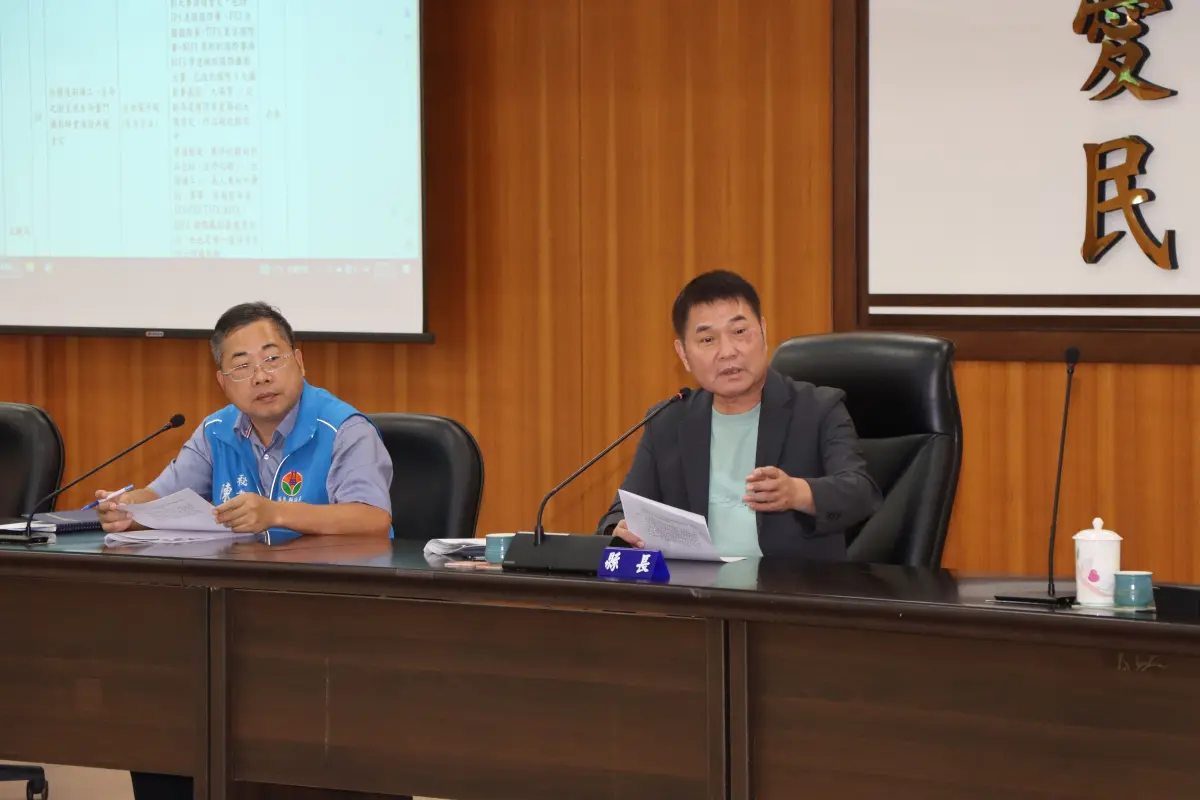 ▲鍾東錦表示，責成社會處盡速辦理淹水災害補助，同時關心農產災損情況，希望能盡力、盡快補償，將傷害降到最低。（圖／苗栗縣政府提供）