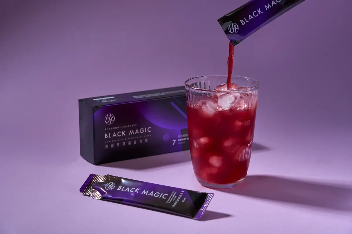 ▲「BTP黑醋栗濃縮晶亮飲」是「晶澈BTP」攜手大江生醫共同開發的保健食品，融合了生醫與科技專業技術。（圖／品牌提供）