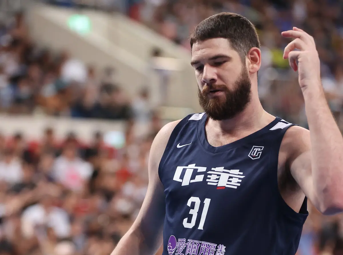 ▲杭州亞運中華男籃代表隊傳來好消息，在今（25）日相關的技術會議上，歸化球員阿提諾確定可以出戰本屆比賽。（圖／籃協提供）