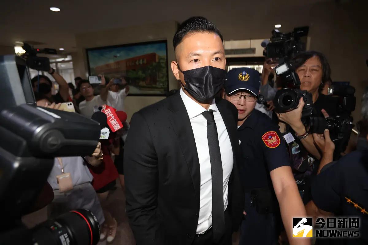 ▲黑人陳建州告大牙敗訴後，沉默10天首度發文，以148字訴心聲：「不怕遭害」。（圖／記者陳明中攝）  