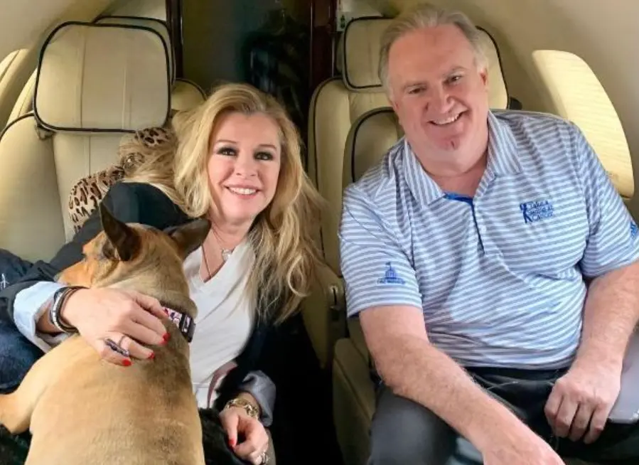 ▲《攻其不備》麥克的「養父母」圖伊夫婦其實是富豪。（圖／IG@leighannetuohy）