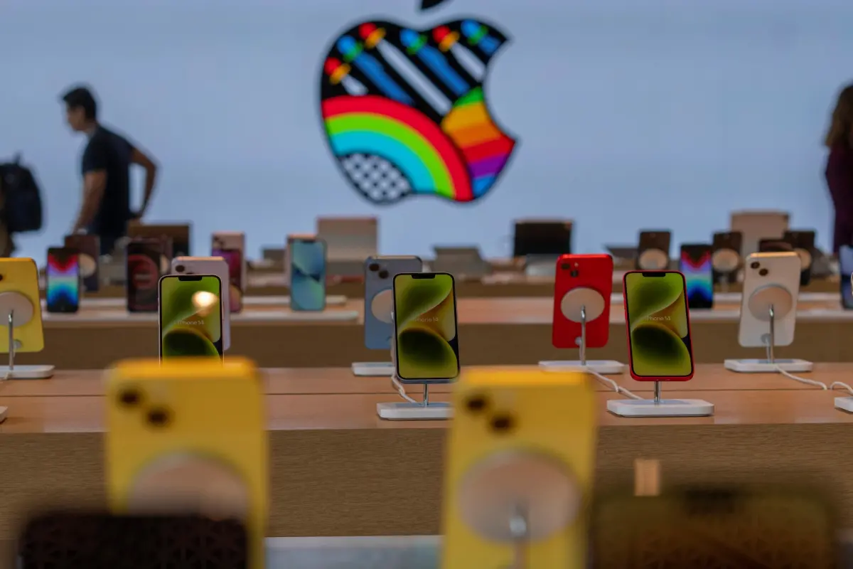 ▲蘋果正在積極擴展越南和印度的產能，避免業務上過度依賴中國。圖為印度的蘋果商店。（圖／美聯社／達志影像）