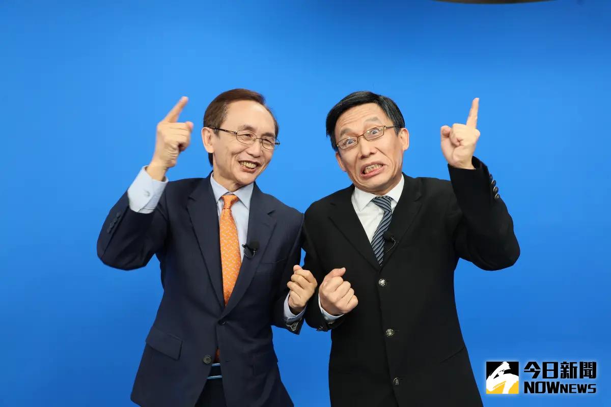 ▲本周《鄉民大學問》邀請吳子嘉擔任來賓，與郭子乾的「吳子加PLUS」相見歡，吳子嘉更預言「郭柯配」即將成形，遭到現場來賓齊喊：「不可能！」（圖／NOWnews攝影中心）