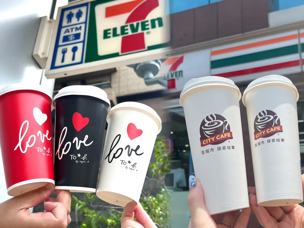 ▲7-11七夕情人咖啡優惠出爐！agnès b.經典冰可可飲品還有特殊愛心紙杯（左）。（圖／記者鍾怡婷攝）
