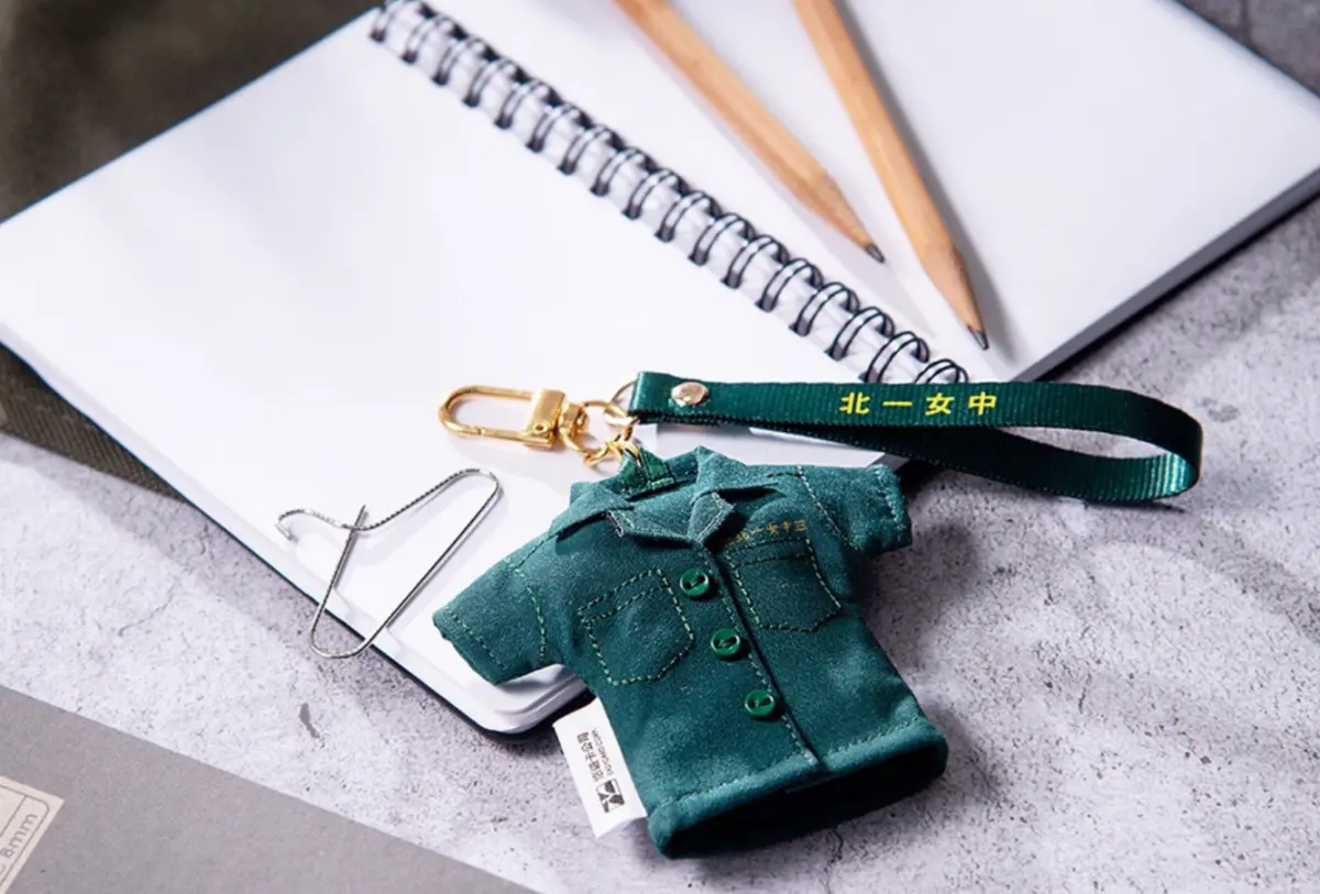 ▲悠遊卡公司和北一女中共同發行會唱校歌的「北一女中120th綠制服造型悠遊卡」，網友分享使用影片，引來上萬網友朝聖。（圖／悠遊卡公司提供）
