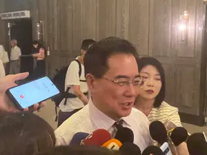 傳徐巧芯進侯競辦發言人團隊　蔡正元：長相比金溥聰好太多了
