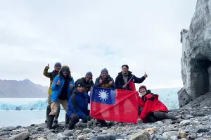 救救北極熊！中央大學邀2高中教師赴北極研究　盼更了解氣候變遷
