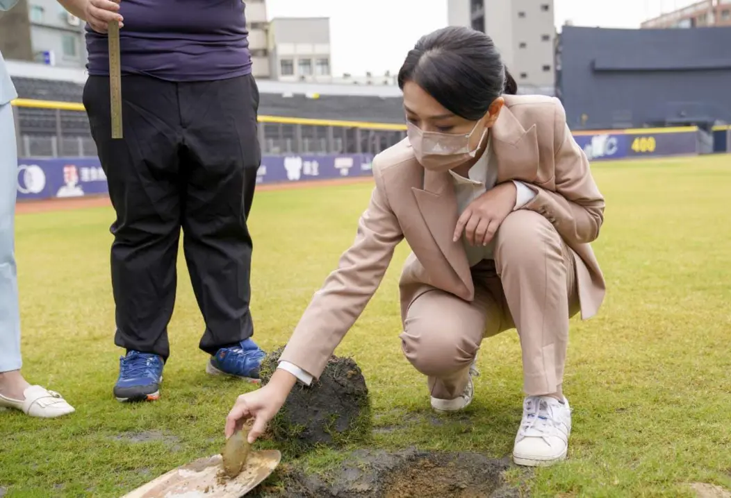 重啟新竹棒球場遙遙無期 地方憂影響味全龍進駐籲高市府快解決 | 政治快訊 | 要聞 | NOWnews今日新聞