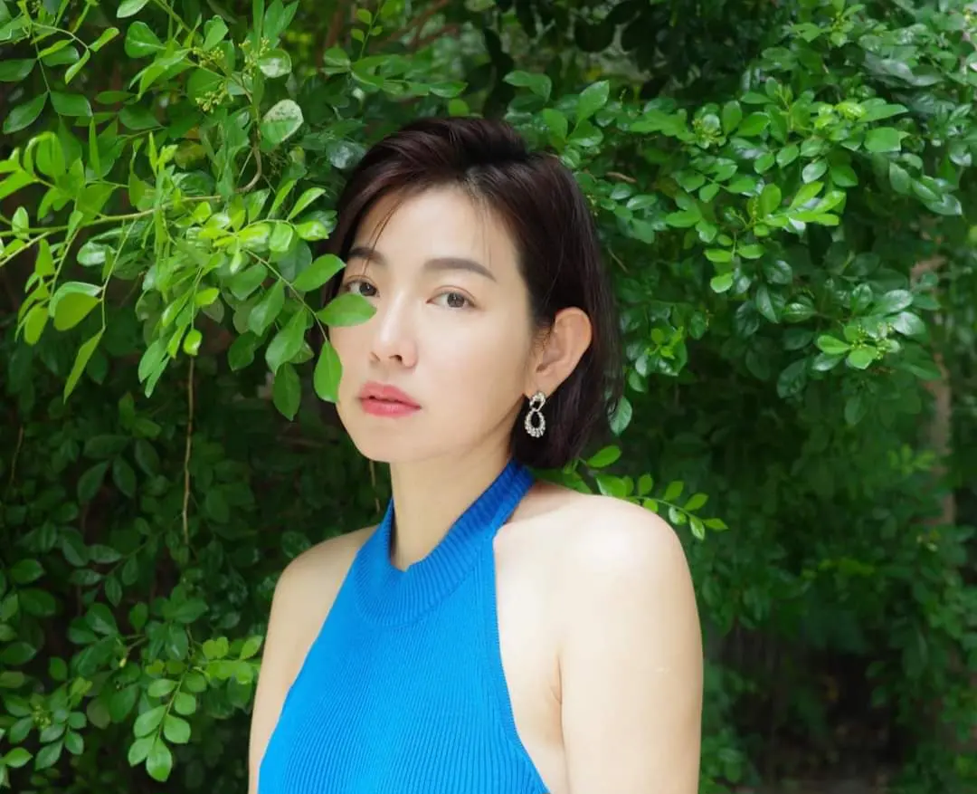 ▲米可白近年穿著偏性感，卻被酸民說臉有點垮了。（圖／翻攝自米可白臉書）