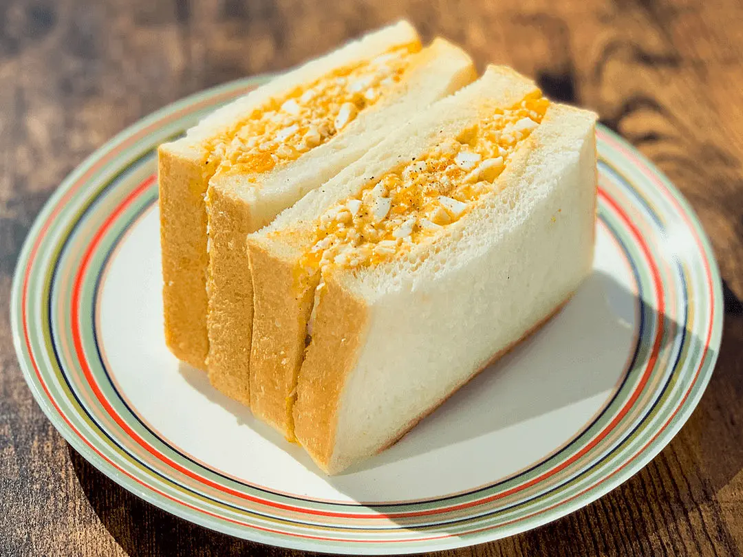 ▲日本的蛋沙拉三明治近來在外國旅客之間掀起熱潮。示意圖。（圖／翻攝自kurashiru）