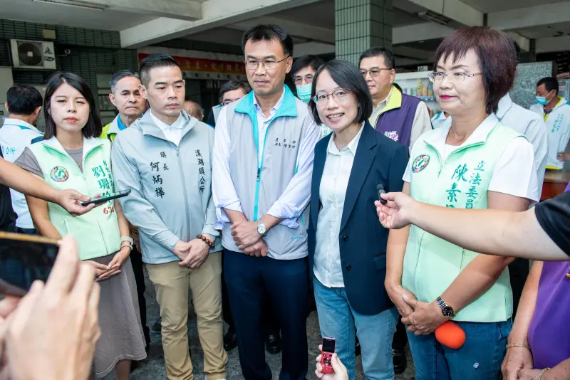 ▲陳吉仲到彰化視察溪湖果菜市場改建事宜。（圖／吳音寧競辦提供，2023.08.21）