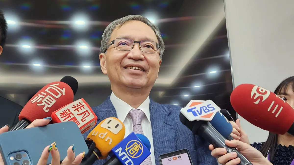 ▲國民黨總統參選人侯友宜喊出「喊老人健保免費」，衛福部長薛瑞元提出兩大重點考量。（圖／記者李琦瑋攝，2023.08.22）