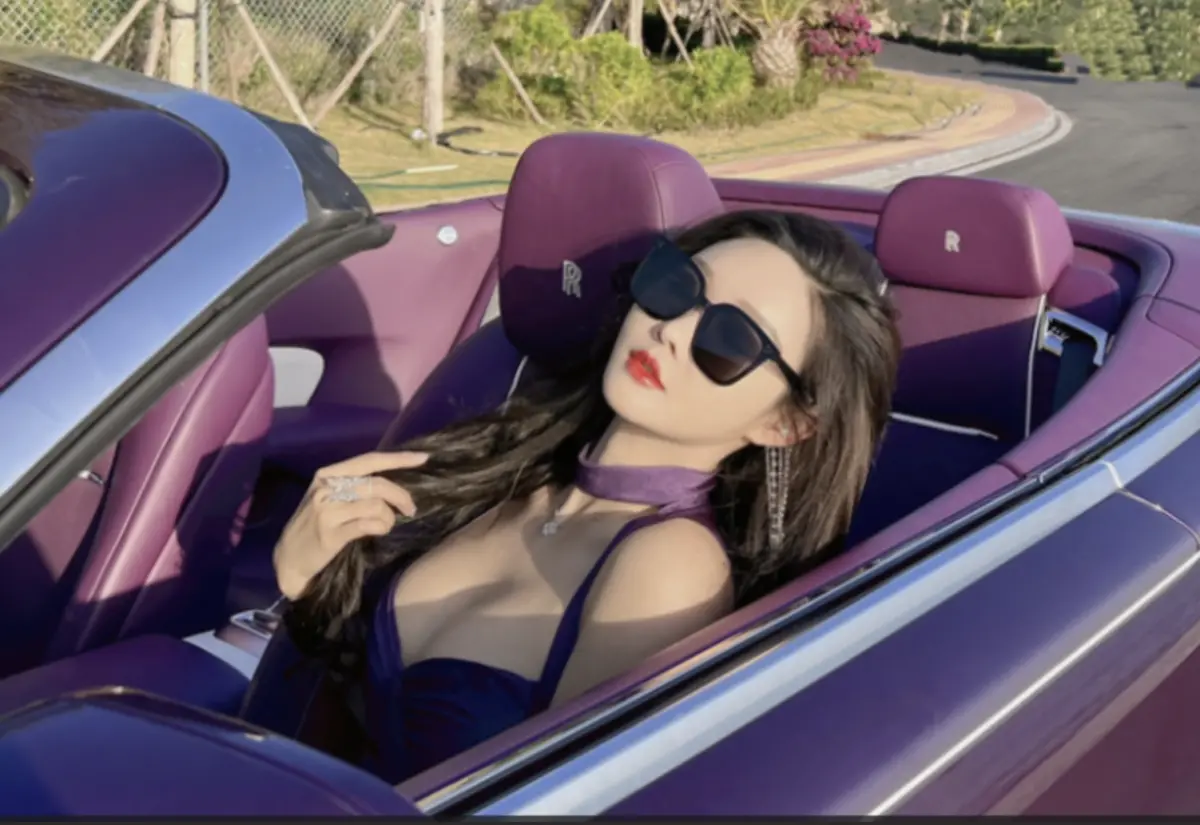 ▲網紅「雅典娜liya」疑似被好友賣到菲律賓，如今失蹤四個月，家屬支付贖金仍不見蹤影。（圖／翻攝自微博）