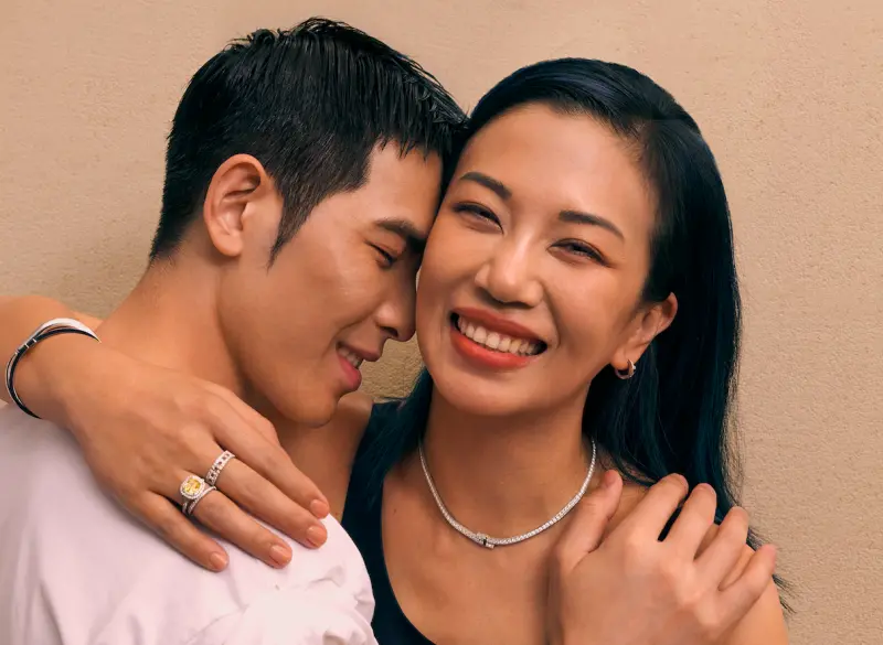 ▲蕭敬騰（左）和未婚妻Summer被拍到看中醫，她親自回應懷孕傳聞。（圖／V MAGAZINE提供）