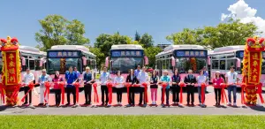 宜蘭縣24輛低地盤電動公車上路　5條路線服務品質再升級
