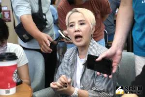 ▲李明依談演藝圈MeToo風波很難界定,親自透露黃子佼的近況與互動,希望好友能快點走出來。(圖/記者鄭孟晃攝影) ▲李明依談演藝圈MeToo風波很難界定,親自透露黃子佼的近況與互動,希望好友能快點走出來。(圖/記者鄭孟晃攝影)