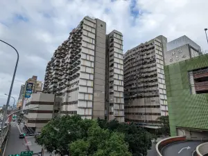 鬼月看凶宅!台北「猛鬼大樓」20年死30人 拆除倒數!內部畫面曝