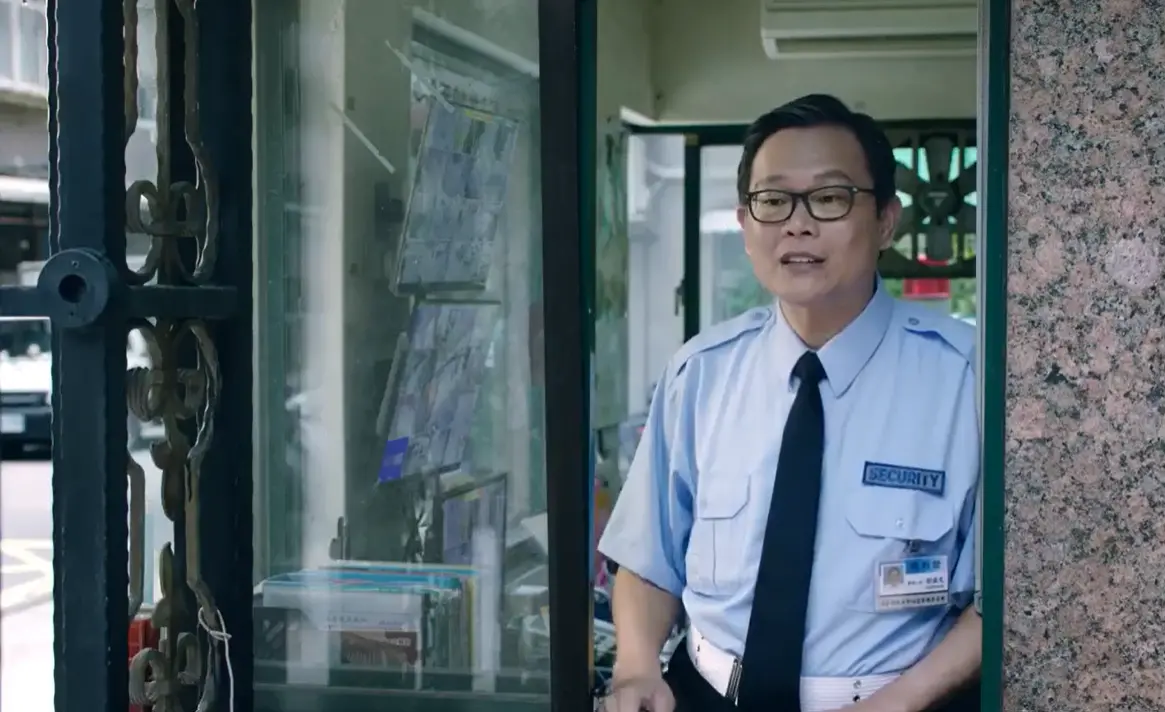 ▲鍾姓廣告演員因在群組影射另名演員「垃圾」，遭判拘役10日確定。翻攝永慶房屋Youtube