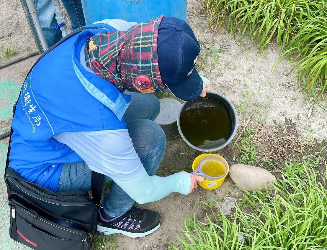 ▲楊文科呼籲，請民眾務必落實「巡」、「倒」、「清」、「刷」防治原則及自我防護措施，做好防蚊及環境孳清工作，減少造成社區擴散的機會。（圖／新竹縣政府提供）